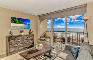 Oceanfront 1 Bedroom 2 Bath Suite Boardwalk 439 - Myrtle Beach - 8