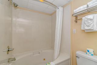 Oceanfront 1 Bedroom 2 Bath Suite Boardwalk 439 - Myrtle Beach - 1