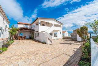 Apartments by the sea Vir - 18523 - 9