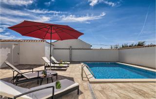 Beautiful Home In Liznjan - 3