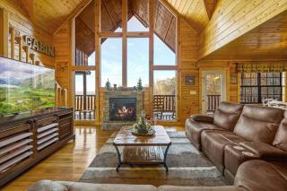 Orso's Cabin~ Views~Location~Theater~Game Room~Hot Tub~5 KING beds - Sevierville - 2
