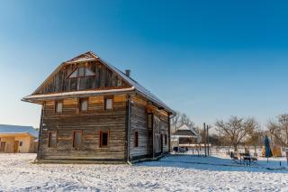 Wooden Barn - Zăbala - 8