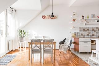 Relax Into Loft Living At A Light-Filled City Escape - 3