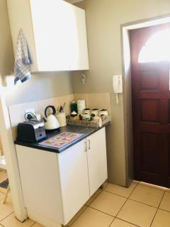 Cozy guest suite with private access - Roodepoort - 8