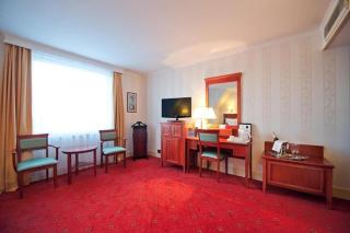 Hotel Mazurkas - Ożarów Mazowiecki - 8