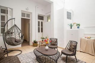 Splendid Full 5BDR/3bath/2kitchens Mansion in ATH - Athens - 0