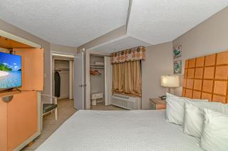 Oceanview 1 Bedroom Suite! Landmark Resort 348! Perfect for 6 guests! - Myrtle Beach - 6