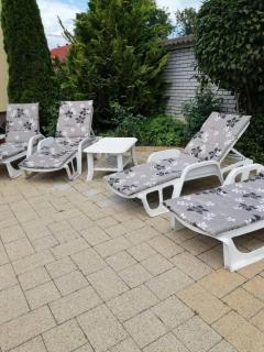 GOLDENVENDÉGHÁZ - 2