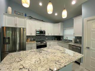 Brand New Tropical Paradise Pool Home - Walk to Beach and Downtown - Fort Myers Beach - 2