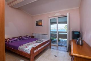 Apartments by the sea Vir - Kozjak, Vir - 19117 - 3