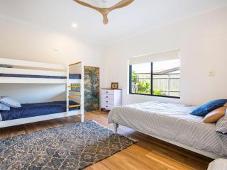 Saltbush Cottage Pet Friendly 1 Min Walk to Beach - Culburra Beach - 2