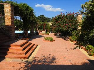 Mouzaliko Guesthouse Mansion - Kambos - 8