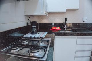 Apartamento reformado na melhor localização a 100 metros da praia,comodidade inclui ,garagem,internet,elevadores duas cadeiras de praia ,cooler,roupas de cama e banho - Guarapari - 8
