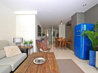 Blue fridge apartmen · Blue fridge apartmen · Ideal for couples, near beach and well connected - 9