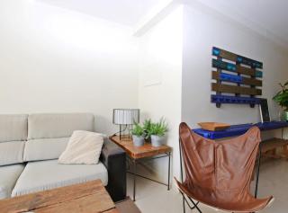 Blue fridge apartmen · Blue fridge apartmen · Ideal for couples, near beach and well connected - Vilassar de Mar - 4