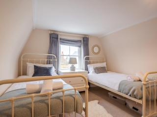 Pass the Keys The Rafters - Impressive High Street Apartment - 6