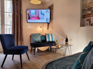 L'établissement LA PLAGE A 2 PAS, vous propose 4 appartements neufs, NETFLIX, lits faits à votre arrivée, serviettes de toilette, Ménage, Wifi, en hyper centre ,Plage à 100m, BOX à Vélos, paiement 3 fois sans frais, prix tout compris - Dieppe - 8