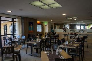 IATE PLAZA HOTEL 402 - 4