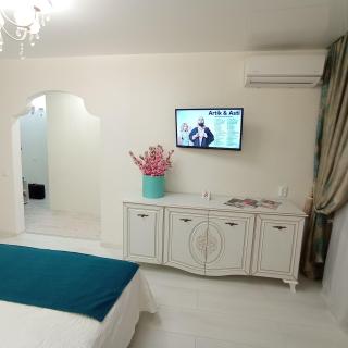 VIP Апартаменти Світло є завжди - 2