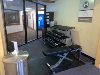 Howard Johnson by Wyndham Merrillville - 1