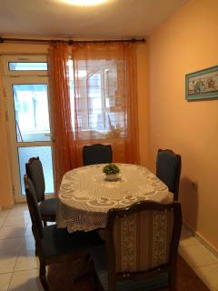 Spacious beautiful apartment - prime location - 3
