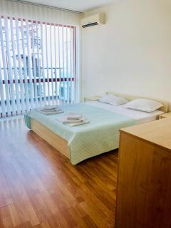 Beachfront Apartments by Marty's - Sonnenstrand - 4