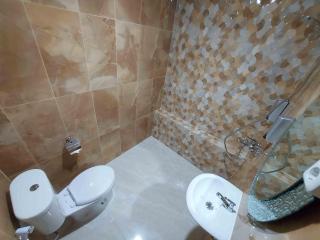 Rons City Hotel near Simpang Lima Semarang Mitra RedDoorz - 1