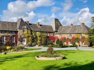 Le Château de la Roque Hôtels - Hébécrevon - 6