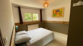 MAGNIFIQUE Location au bout de la route - Saint-Hilaire-les-Courbes - 8