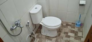 Guest House Pinarak 2 Syariah near GOR Satria Purwokerto Mitra RedDoorz - 4