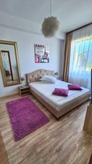 Ella Summerland Mamaia - 5