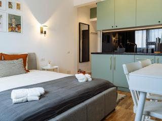 Beautiful Modern Studio - Cismigiu Park - Netflix - Bucarest - 8