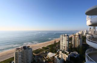 Biarritz Apartments Gold Coast - 2