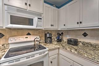 Beach and Pool Access Family-Friendly Miramar Condo - Destin - 5