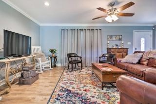 Gulfport Home with Private Yard 1 Mile to Pier - Gulfport - 7