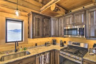 Stunning Mountain Views Livingston Cabin with Deck! - Livingston - 2