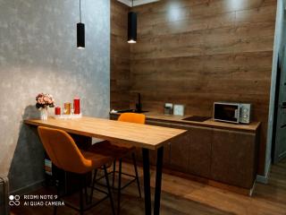 Yellow Apartment - 7