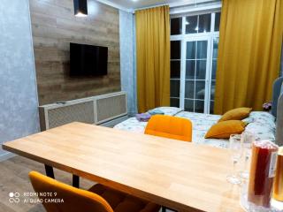 Yellow Apartment - 6