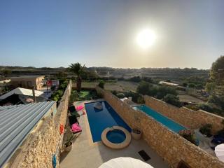 Sunset Farmhouse - 4