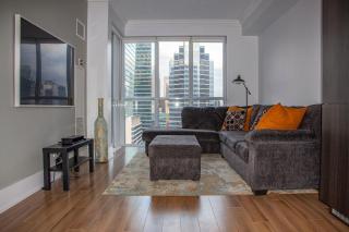 Downtown High-rise Condo- CN Tower View - Toronto - 6