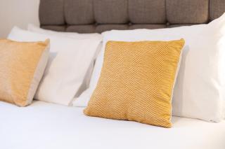 5BRM - Off Road Parking - 3 Bath - Garden - 7