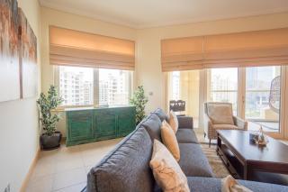 Luxury 4BR Apt - Palm Jumeriah - Beach Club Access - 2