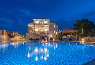 Frido Luxury Villa with Jacuzzi - Akrotiri - 9