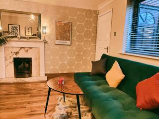 City Centre Apartment- Beautiful Old Town- with Parking - 1