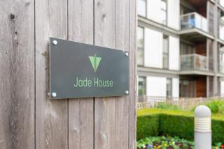 The Vizion serviced apartments from Pincott Properties - free parking, private balcony, and WiFi - Milton Keynes - 5