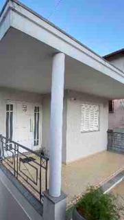 Casa em bairro nobre, bem localizada, com suite. - 6