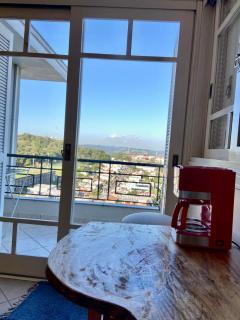 Casa em bairro nobre, bem localizada, com suite. - Bento Gonçalves - 5
