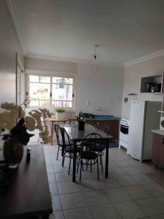 Casa em bairro nobre, bem localizada, com suite. - Bento Gonçalves - 4