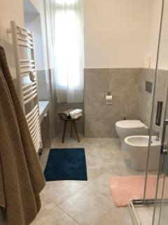 Menton vue jardins Biovès spacieux 2 pièces 52m2 en hypercentre - Mentone - 2