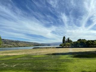 Pisa House Lakefront Boutique B&B - Cromwell - 0